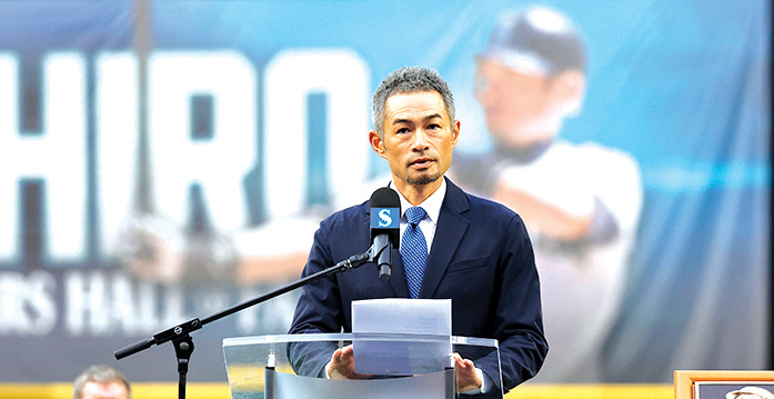 Photos: Ichiro inducted into Mariners Hall of Fame