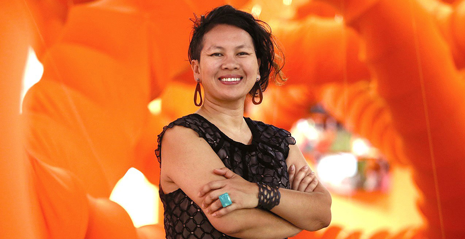 柬埔寨表演艺术家将具有争议的身份和散居作品带到西雅图