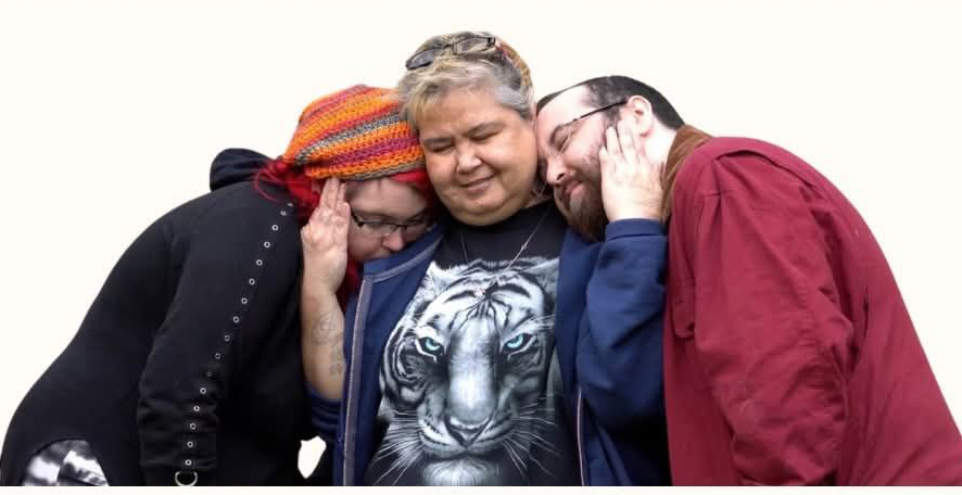 Family prepares homecoming for Filipino American mother