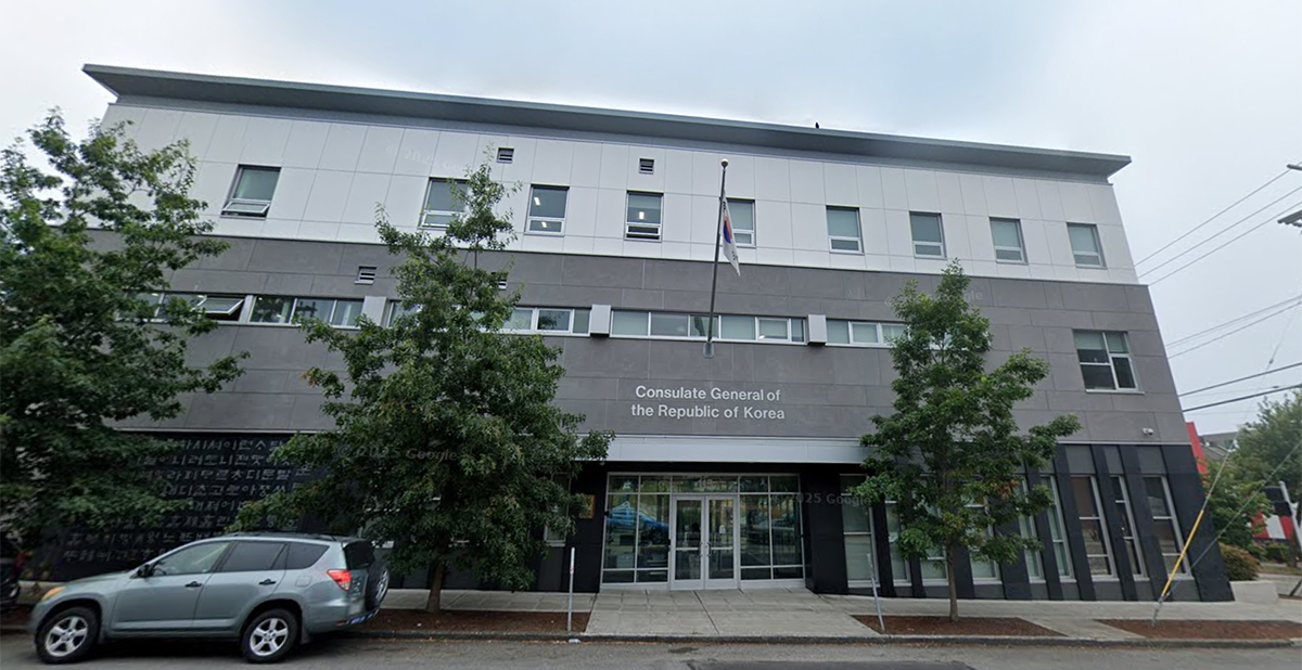 Korean Consulate among buildings, cars and people attacked by crowbar-wielding suspect in Seattle