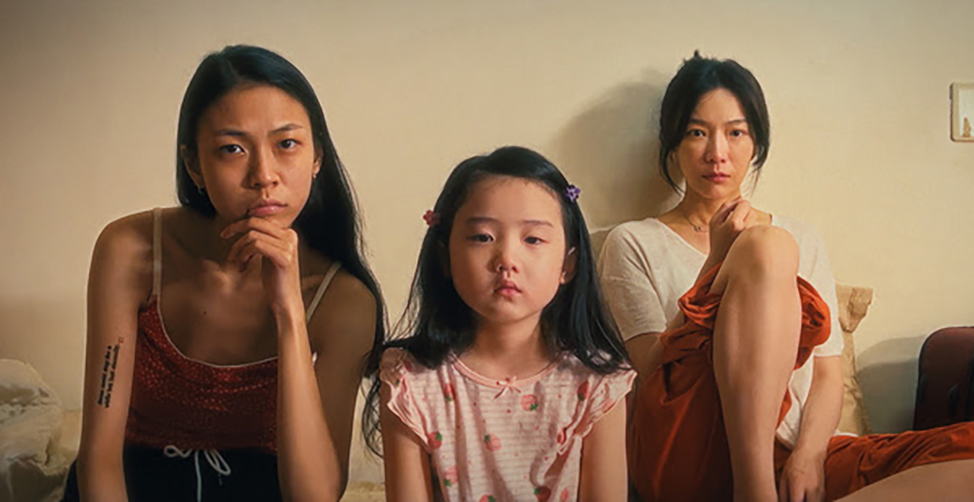 “Left-Handed Girl” is a close-up street view of life for one dysfunctional family in Taipei